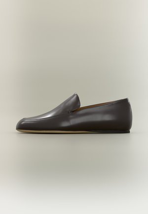 BOSS PYNA LOAFER - Polobotky - dark brown