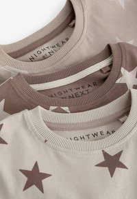 Next 3 PACK  REGULAR FIT SET - Pyžamová súprava - brown cream stars