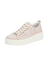 Baskets à lacets texturées en tissu multicolore clair avec une semelle plateforme blanche, présentant des coutures décoratives et une languette au talon.