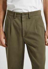 Pepe Jeans Chinosy