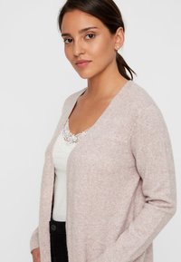Vero Moda VMDOFFY LS LONG OPEN GA NOOS - Kofta - woodrose
