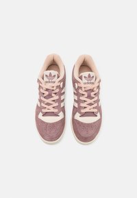 adidas Originals RIVALRY LOW - Sportbačiai - pink/white