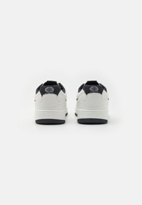 Pier One - Sneakersy niskie