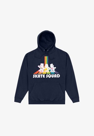 Sweat à capuche marine avec le texte "Skate Squad", présentant trois ours en rollers au-dessus d'un triangle rayé aux couleurs de l'arc-en-ciel.