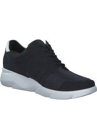 Scarpe sportive nere con un mix di materiali lisci e testurizzati, suola bianca, punta arrotondata e design classico con lacci.