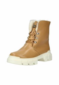Botín de piel marrón con forro de piel sintética, suela gruesa blanca y ojales metálicos. Presenta cordones y un cuello acolchado para mayor comodidad.