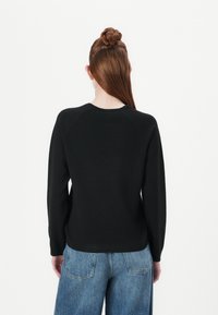 Pieces PCBREE O NECK - Pulover - black