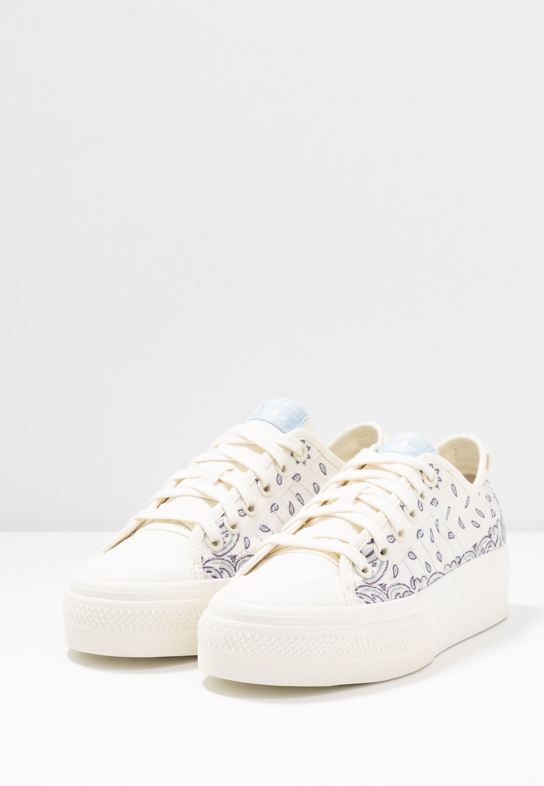 adidas Originals NIZZA RF PLATFORM Sneaker low offwhite adidas Originals NIZZA RF PLATFORM Sneaker low offwhite