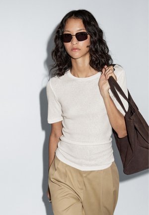Massimo Dutti SHORT SLEEVE - T-Shirt basic - beige