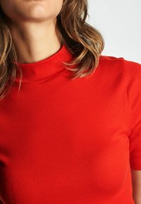 Next HALF SLEEVE HIGH NECK TSTANDARD - Tricou basic - red