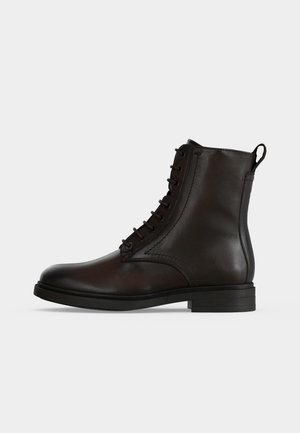 Marc O'Polo, MODEL PAULA 36 - Боти с връзки до глезена - dark brown