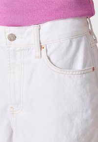 GAP JORT  - Šortai - optic white