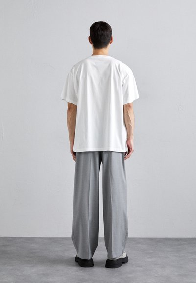 MM6 Maison Margiela Paprasti marškinėliai - white
