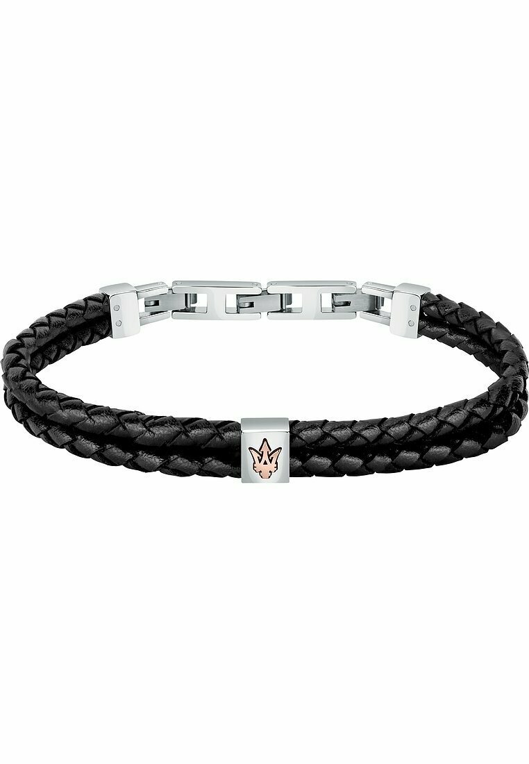 Bracciale in pelle intrecciata nera con accenti metallici argento e chiusura quadrata. Dettaglio del logo centrato in oro rosa.