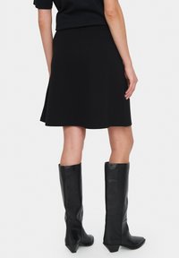 Saint Tropez KAILEEN - A-linjainen hame - black