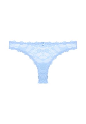 Perizoma in pizzo azzurro chiaro con motivi floreali e una piccola decorazione a rosa al centro della fascia in vita.