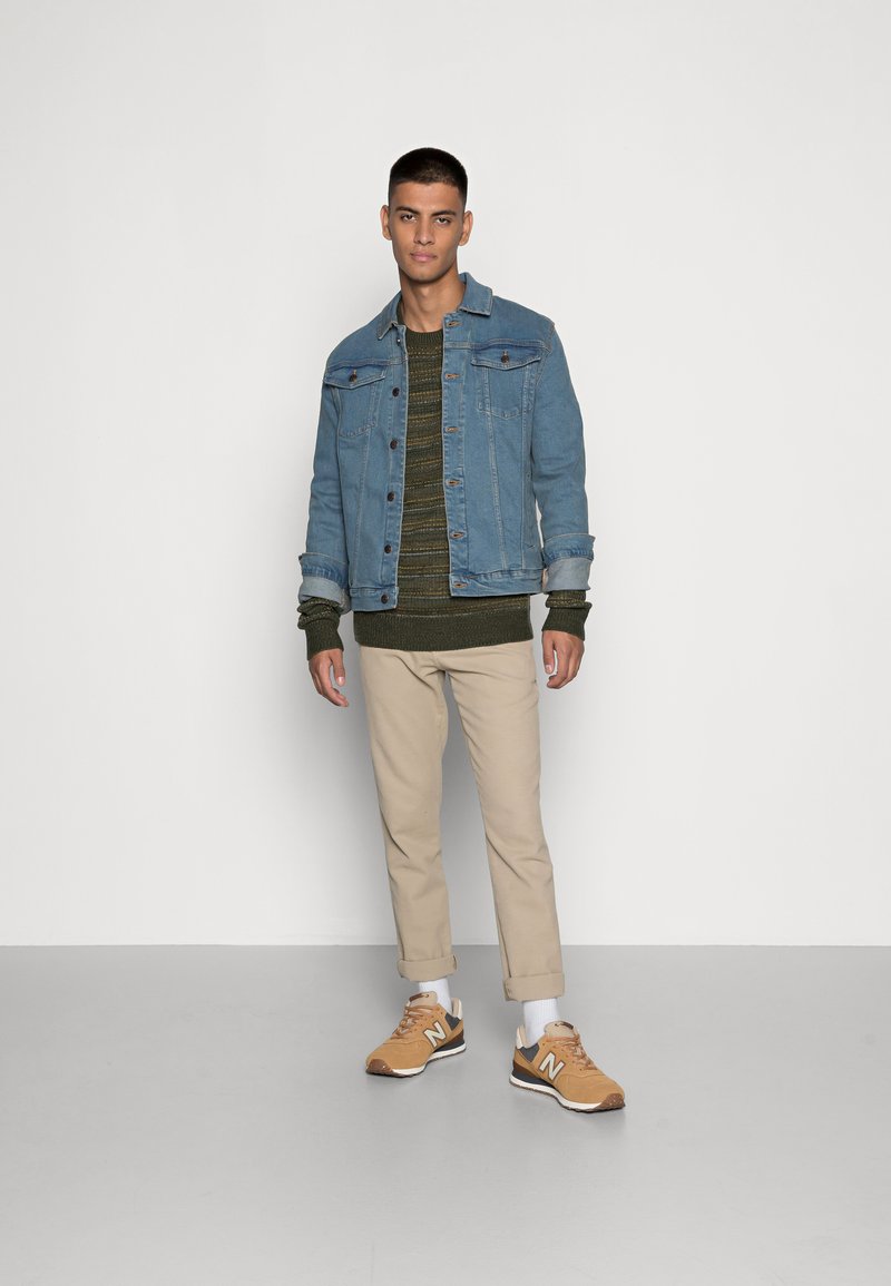 Herren Strickjacken | Jack & Jones JJGROOVE CREW NECK Strickpullover forest night/khaki - GF47629 Herren Strickjacken | Jack & Jones JJGROOVE CREW NECK Strickpullover forest night/khaki - GF47629