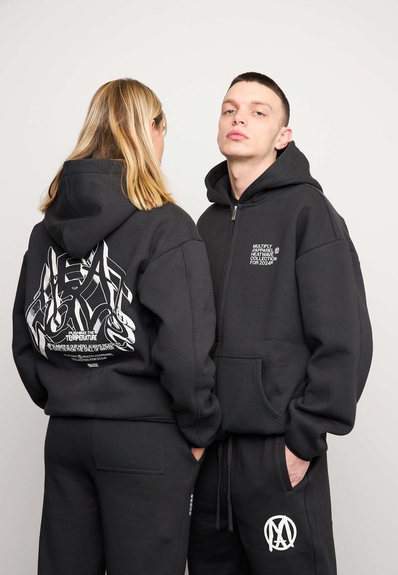 Multiply Apparel OVERSIZE TEMPERATURE - Sweater met rits - black soda washed