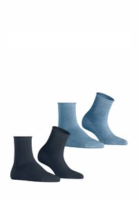Vier paar enkel sokken: twee in donker zee blauw en twee in lichtblauw. Alle hebben een gestructureerd patroon en een geribde boord.