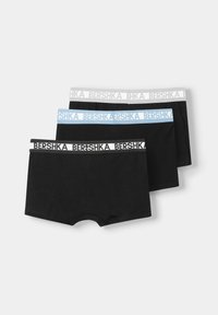 Tri pari bokseric v črni barvi, s kontrastnimi sivimi in svetlo modrimi elastičnimi pasovi, ki nosijo logo "BERSHKA".