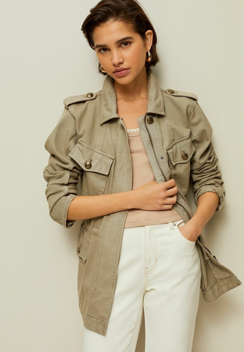 Next UTILITY - REGULAR FIT - Let jakke / Sommerjakker - khaki green
