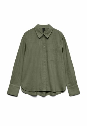 Chemise boutonnée kaki à manches longues avec col pointu, poche poitrine unique et larges poignets, en tissu texturé.