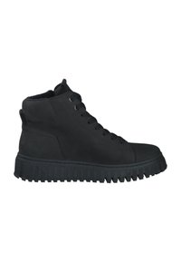 Zapatillas altas negras hechas de material sintético liso. Presenta puntera redonda, cierre con cordones en la parte delantera y suela de goma gruesa con surcos.