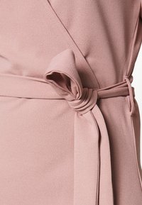 JDY Petite JDYGEGGO HONEY DRESS - Φόρεμα από ζέρσεϊ - woodrose