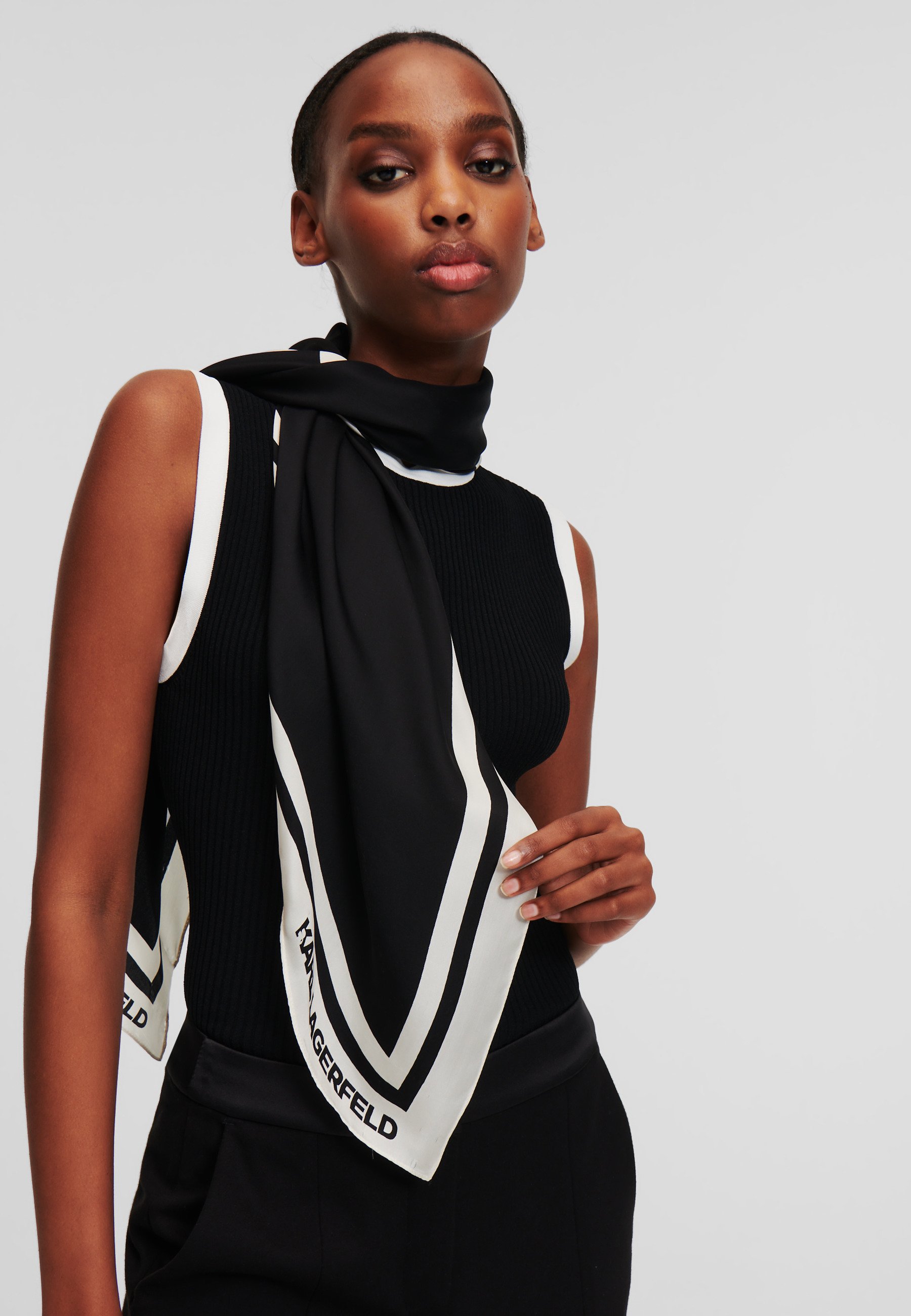 KARL LAGERFELD SIGNATURE SILK - Scarf - black white/black 