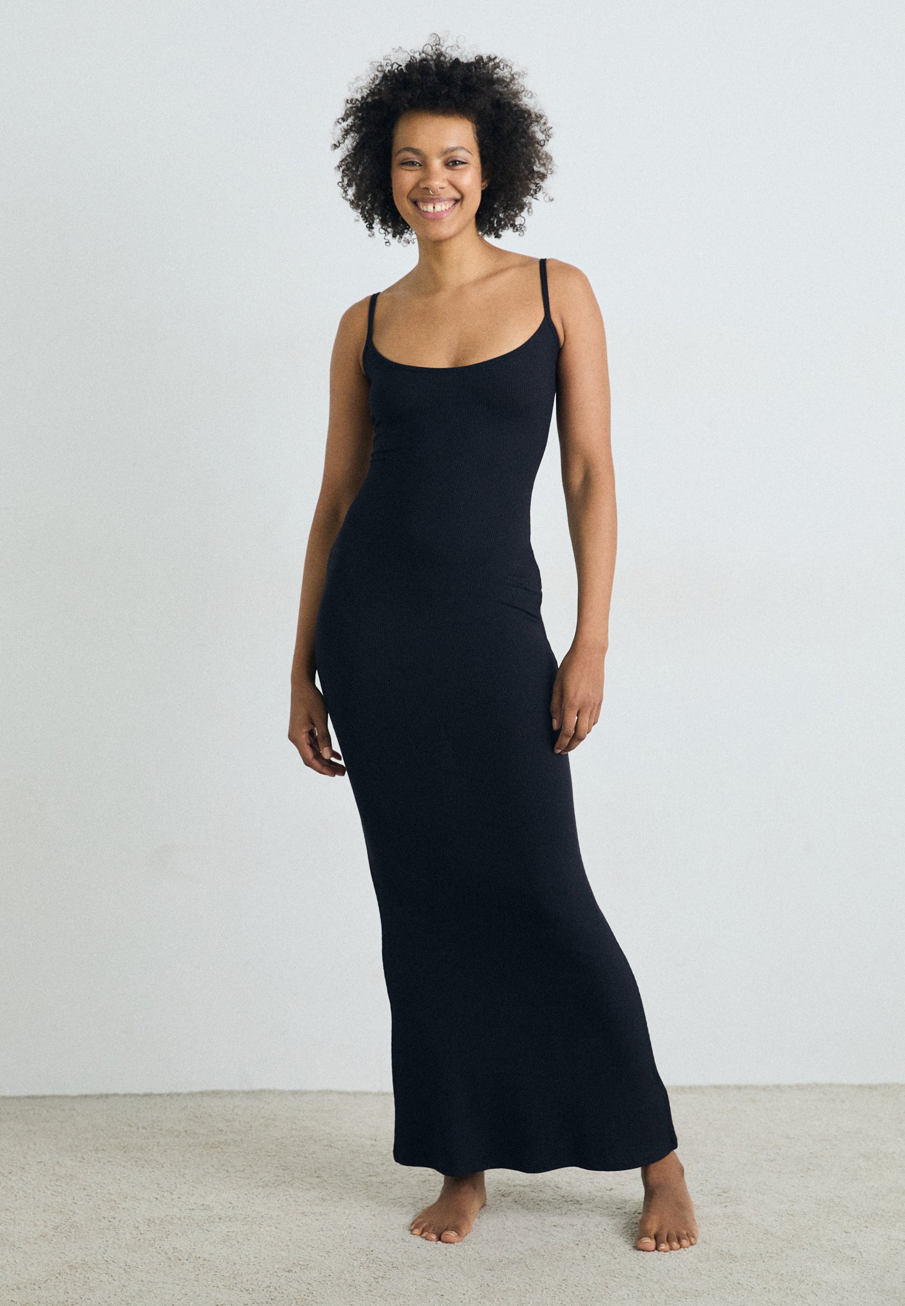 ignore the romance maxi dress burgundy Burgundy Lace Satin Maxi Dress – self-portrait