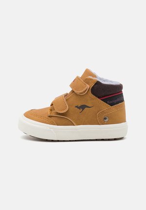 KAVU PRIMO UNISEX - High-top trainers - tan yellow/rouge