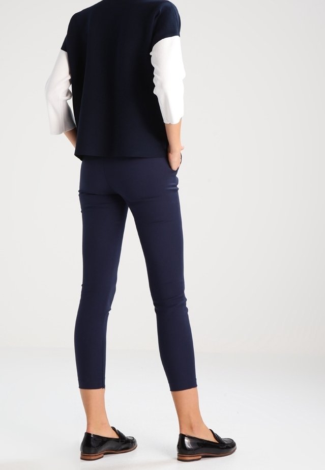 KIOMI Stickad tröja - dark blue