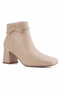 Nine West  BILLINA   wielbłądzi