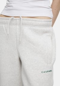 Caspara JOGGERS - Joggebukse - grey melange