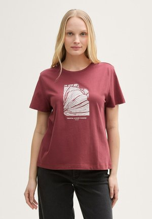 T-shirt en coton bordeaux à manches courtes et col rond, avec un graphique en ligne blanche et le texte "Tropical Summer Paradise."