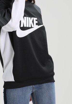 Sweater - black