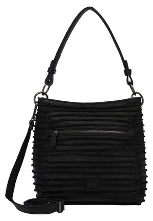 Sac à main en cuir noir avec plis horizontaux, poche avant zippée, poignée unique sur le dessus et bandoulière amovible.
