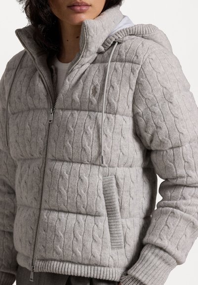 Polo Ralph Lauren CABLE KNIT HOODED DOWN COAT - Páperová bunda - new grey heather
