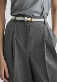 Reiss HOLLY THIN - Bälte - off white