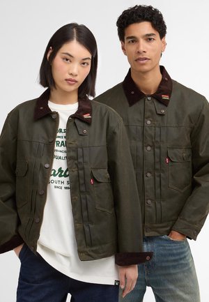 BARBOUR X LEVI'S® TYPE II WAXED JACKET - Τζιν μπουφάν - archive olive