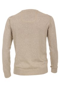 Béžový pletený svetr z pohledu zezadu, s dlouhými rukávy, kulatým výstřihem a žebrovanými manžetami a lemem. Hladká textura, bez vzoru.