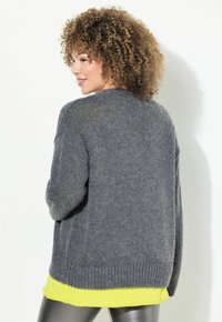Ulla Popken OPEN SHAPE  - Gilet - charcoal gray melange