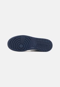 Jordan AIR JORDAN 1 UNISEX - Sneakers basse - white/wolf grey/midnight navy