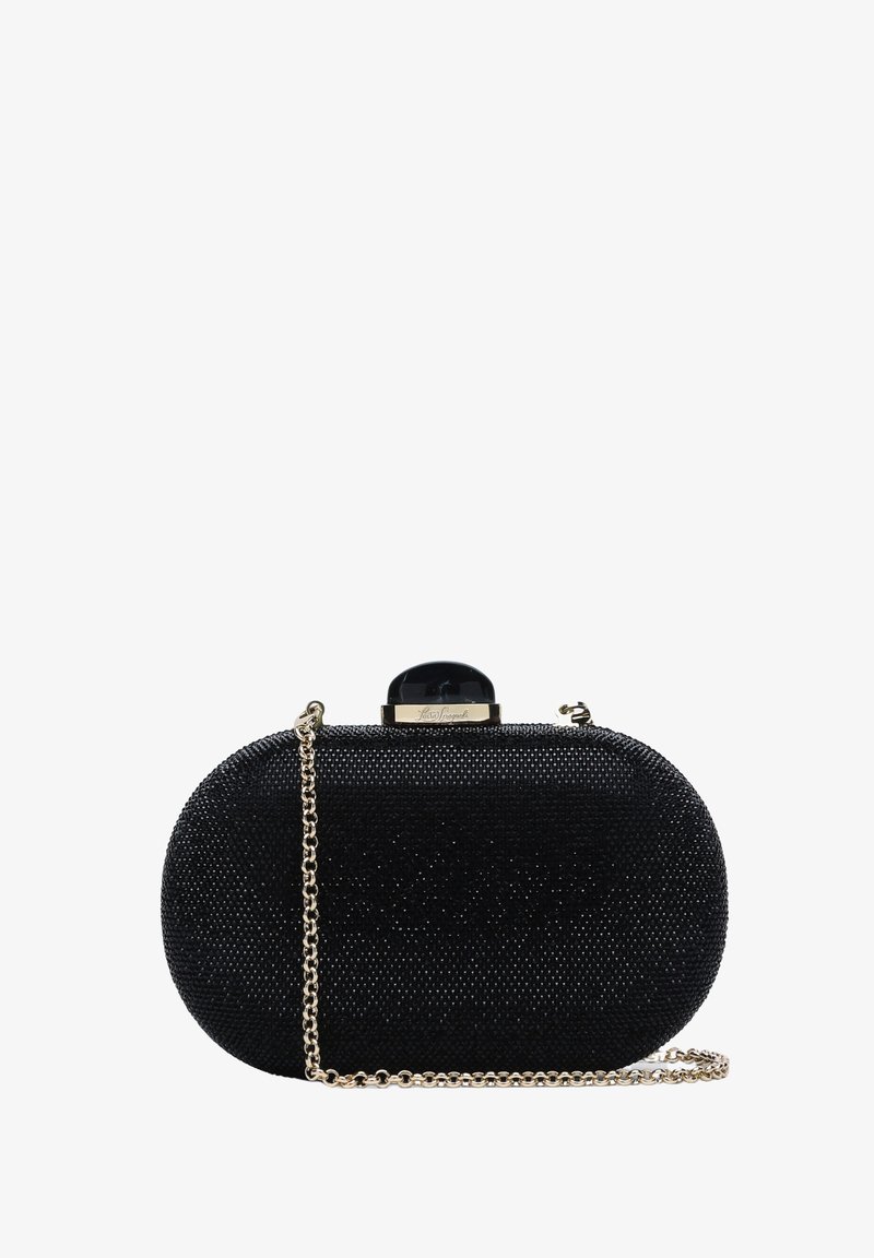 Pochette de soirée ovale noire avec surface texturée et chaîne dorée sur fond blanc.