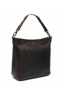 Borsa a tracolla in pelle marrone dalla forma piatta, con una sola tracolla e una tasca frontale con zip, caratterizzata da cuciture visibili e dettagli in metallo lucido.