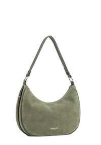 Borsa a spalla in suede verde con silhouette curva, hardware in argento e chiusura con zip. Caratterizzata da una tracolla piatta per il trasporto.