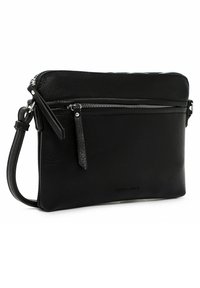 Bolso cruzado de cuero negro con un acabado texturizado, cierre superior con cremallera y bolsillo frontal con cremallera. Cuenta con una correa desmontable para mayor versatilidad.