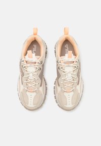 Fila RAY TRACER - Sneakers basse - marshmallow/bleached apricot