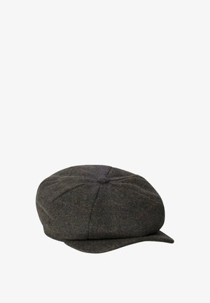 Czapka typu flat cap wykonana z ciemnoszarej wełny w wzór jodełki, z zaokrąglonym wierzchem, małym daszkiem i detalem w postaci guzik na koronie. Teksturowany materiał z subtelnymi wariacjami kolorystycznymi.