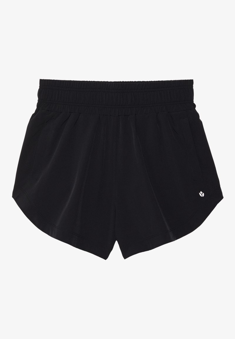 Shorts de sport noirs avec taille élastique, poches latérales, ourlets arrondis et petit logo blanc en bas à droite.